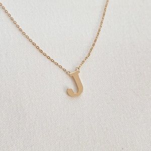 14K GOLD INITIAL NECKLACE LETTER J